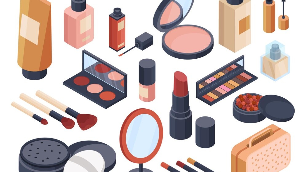 cosmetics-icons-set-with-lipstick-powder-isometric-isolated-vector-illustration_1284-73951